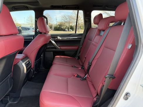 Used 2023 Lexus GX 460 Premium w/ Premium Plus Package image 29