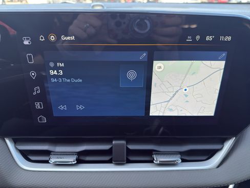 New 2026 Chevrolet Equinox LT image 16