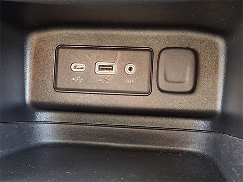 Used 2020 Chevrolet Equinox LT image 25