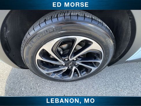 Certified 2023 Chevrolet Bolt EUV Premier w/ Sun & Sound Package FWD image 31