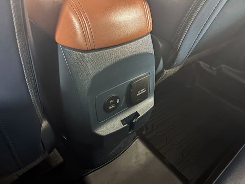 Used 2024 Ford Maverick Lariat image 18