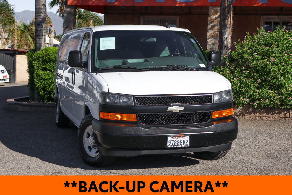 Used 2020 Chevrolet Express 3500 Extended w/ Driver Convenience Package RWD image 2