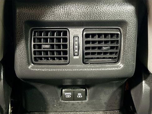 Used 2025 Toyota Camry LE image 21