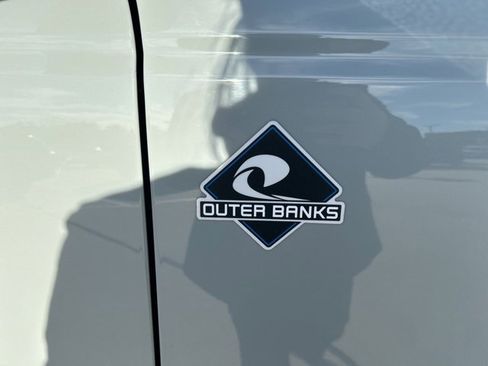 Used 2022 Ford Bronco Outer Banks image 16