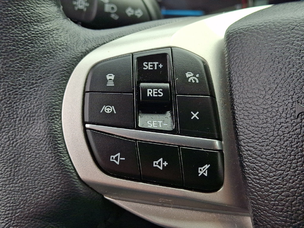 Certified 2023 Ford Explorer XLT w/ Equipment Group 202A AWD/4WD image 35