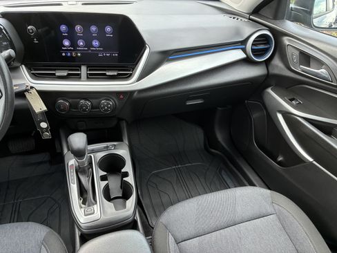 Used 2024 Chevrolet Trax LS FWD image 18