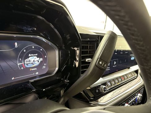 New 2026 GMC Sierra 3500 SLT w/ SLT Convenience Package image 16