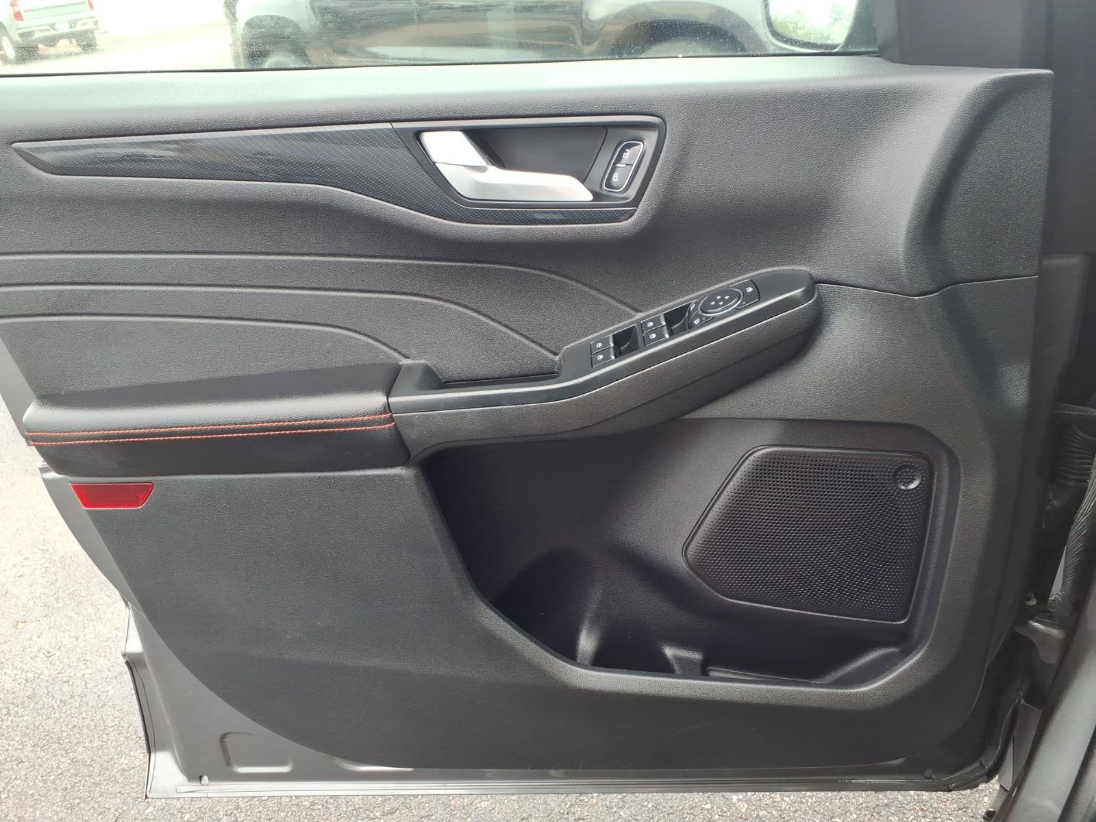Used 2024 Ford Escape ST-Line FWD image 22
