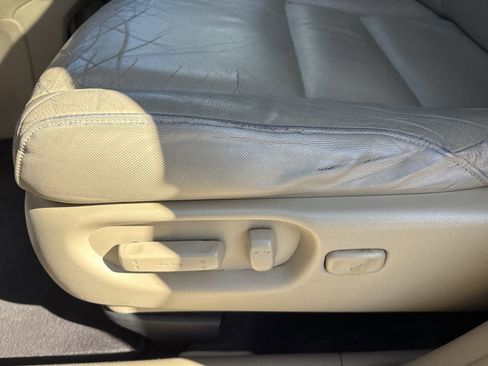 Used 2011 Honda CR-V EX-L image 16