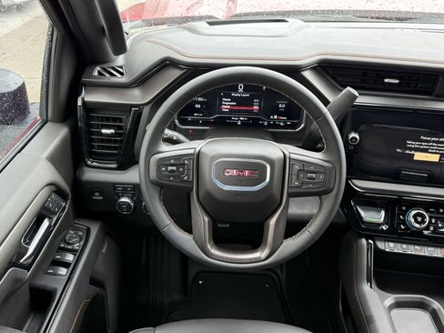 Used 2025 GMC Sierra 2500 AT4 w/ AT4 Premium Plus Package AWD/4WD image 14