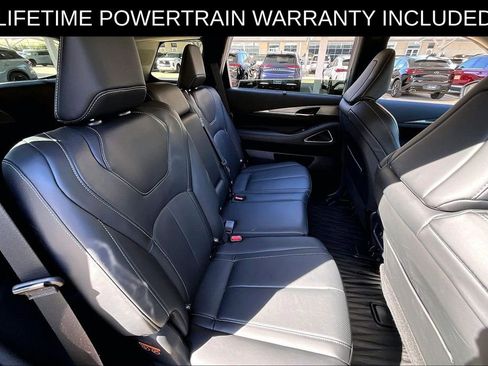 Certified 2025 INFINITI QX60 Luxe image 36