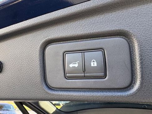 Certified 2024 Nissan Pathfinder Platinum image 11