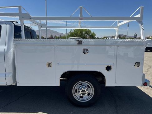 New 2025 Ford F350 XL w/ XL Chrome Package image 17