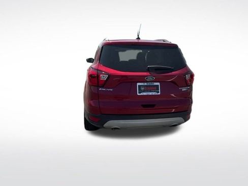Used 2019 Ford Escape Titanium image 34