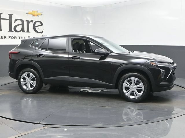 New 2026 Chevrolet Trax LS FWD image 27