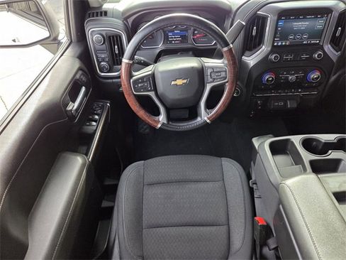 Used 2021 Chevrolet Silverado 1500 LT image 12