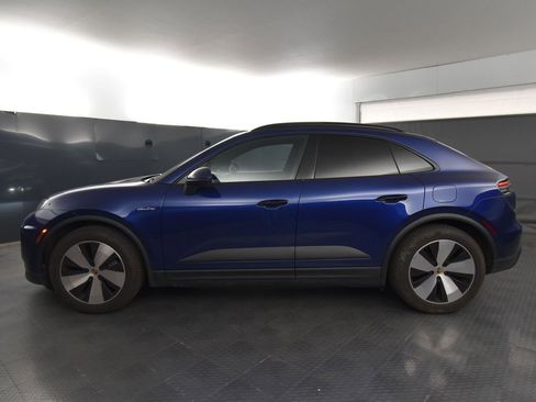 Certified 2024 Porsche Macan 4 Electric AWD/4WD image 2