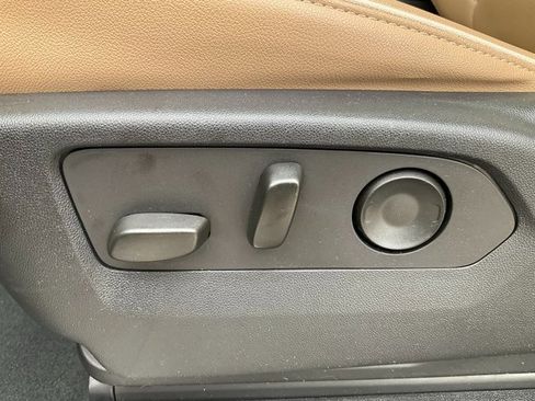 Used 2023 Chevrolet Tahoe Premier image 6