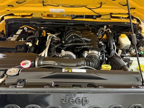 Used 2015 Jeep Wrangler Sport AWD/4WD image 23