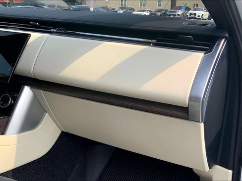 Used 2023 Land Rover Range Rover SE AWD/4WD image 18