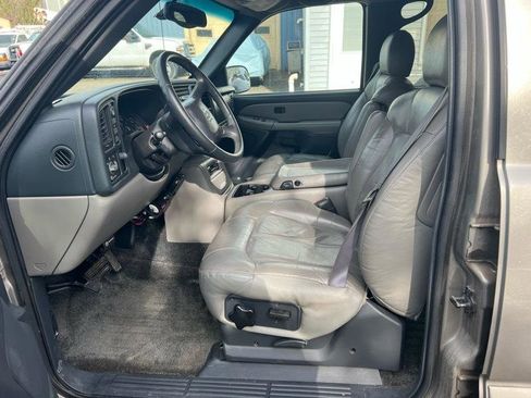 Used 2000 Chevrolet Suburban LS w/ LS Preferred Equipment Group image 7