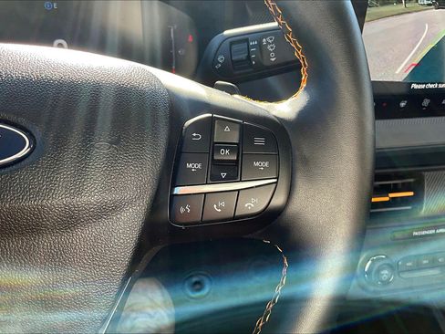 Used 2025 Ford Maverick Tremor image 23