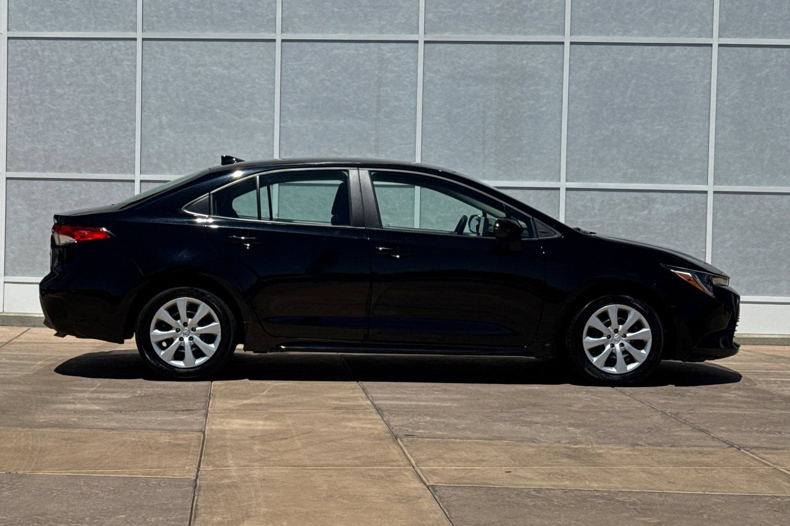 Certified 2024 Toyota Corolla LE FWD image 3
