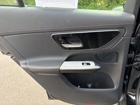 Certified 2025 Mercedes-Benz GLC 43 AMG 4MATIC image 17