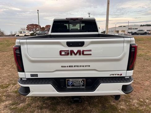 New 2026 GMC Sierra 2500 AT4 w/ AT4 Premium Plus Package image 10