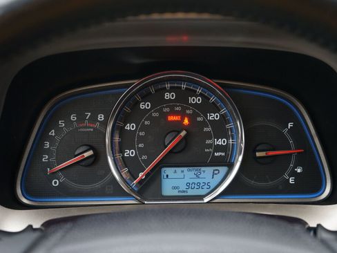 Used 2014 Toyota RAV4 Limited image 21