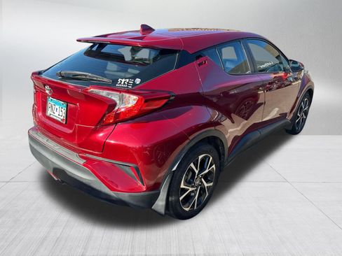 Used 2018 Toyota C-HR XLE FWD image 5