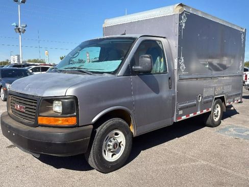 Used 2015 GMC Savana 3500 image 1