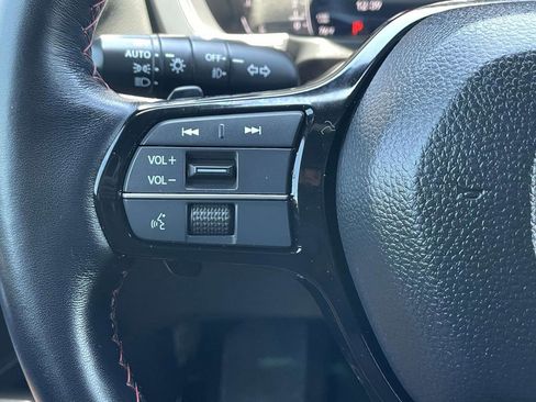 Used 2025 Honda Pilot Black Edition image 29