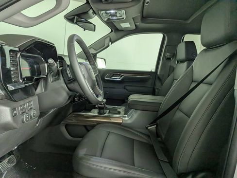 Used 2026 Chevrolet Silverado 1500 LT Trail Boss w/ LT Trail Boss Premium Package AWD/4WD image 14