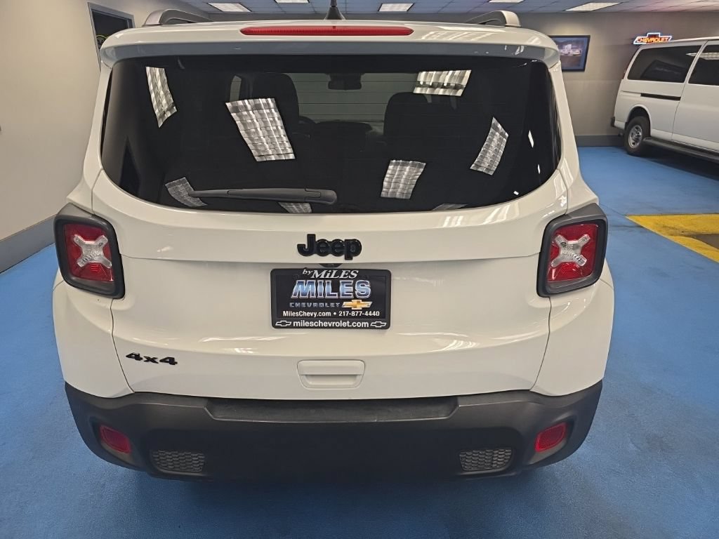 Used 2023 Jeep Renegade Latitude AWD/4WD image 6