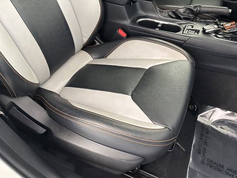 Used 2020 Subaru Crosstrek 2.0i Limited w/ Moonroof Package w/Navigation image 33