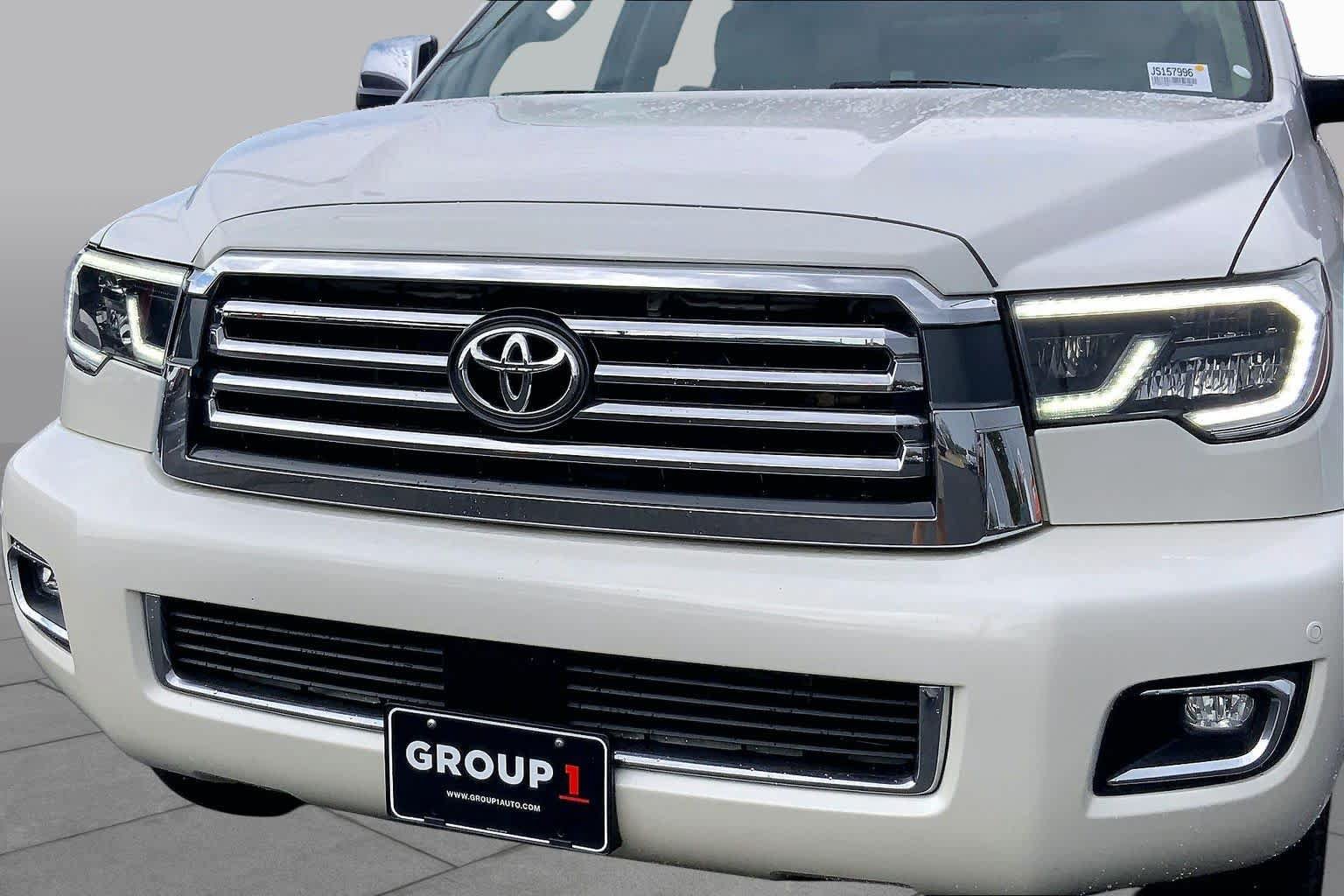 Used 2018 Toyota Sequoia Platinum AWD/4WD image 30