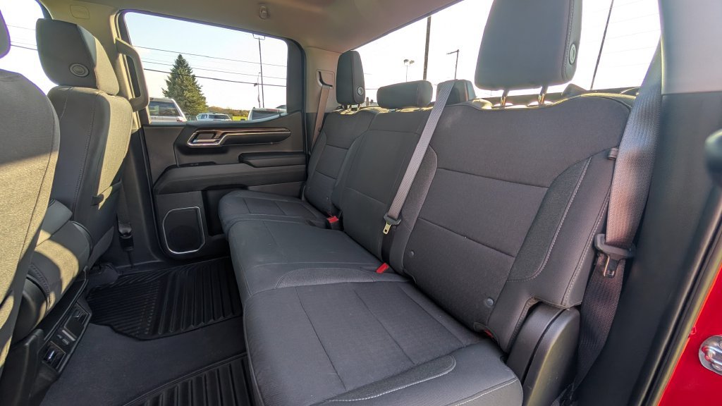 Used 2024 Chevrolet Silverado 1500 LT AWD/4WD image 14
