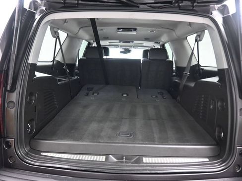 Used 2018 Chevrolet Suburban LT AWD/4WD image 58