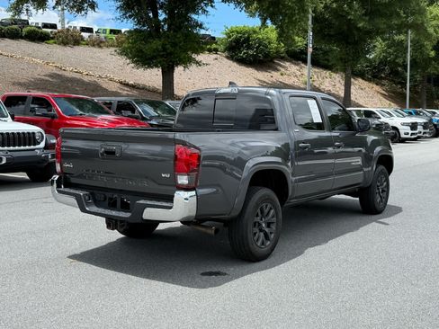 Used 2023 Toyota Tacoma SR5 AWD/4WD image 5