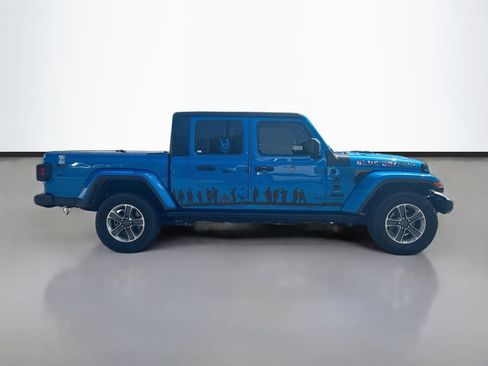 Used 2023 Jeep Gladiator Sport AWD/4WD image 2