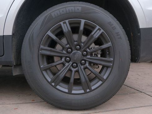 Used 2019 Cadillac XT5 FWD image 39