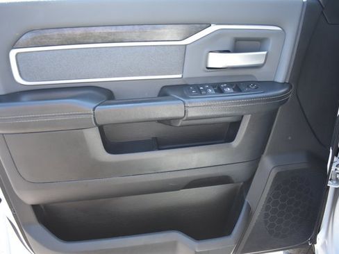 Used 2019 RAM 2500 Big Horn AWD/4WD image 14