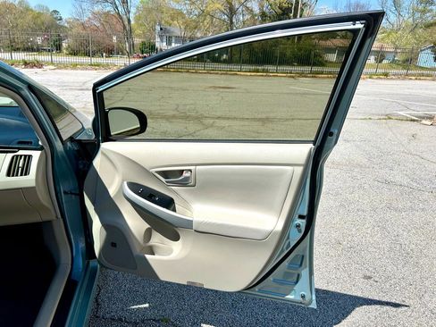 Used 2012 Toyota Prius Four w/ Deluxe Solar Roof Pkg image 15