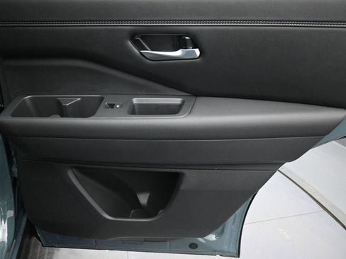 New 2026 Nissan Pathfinder Platinum image 26