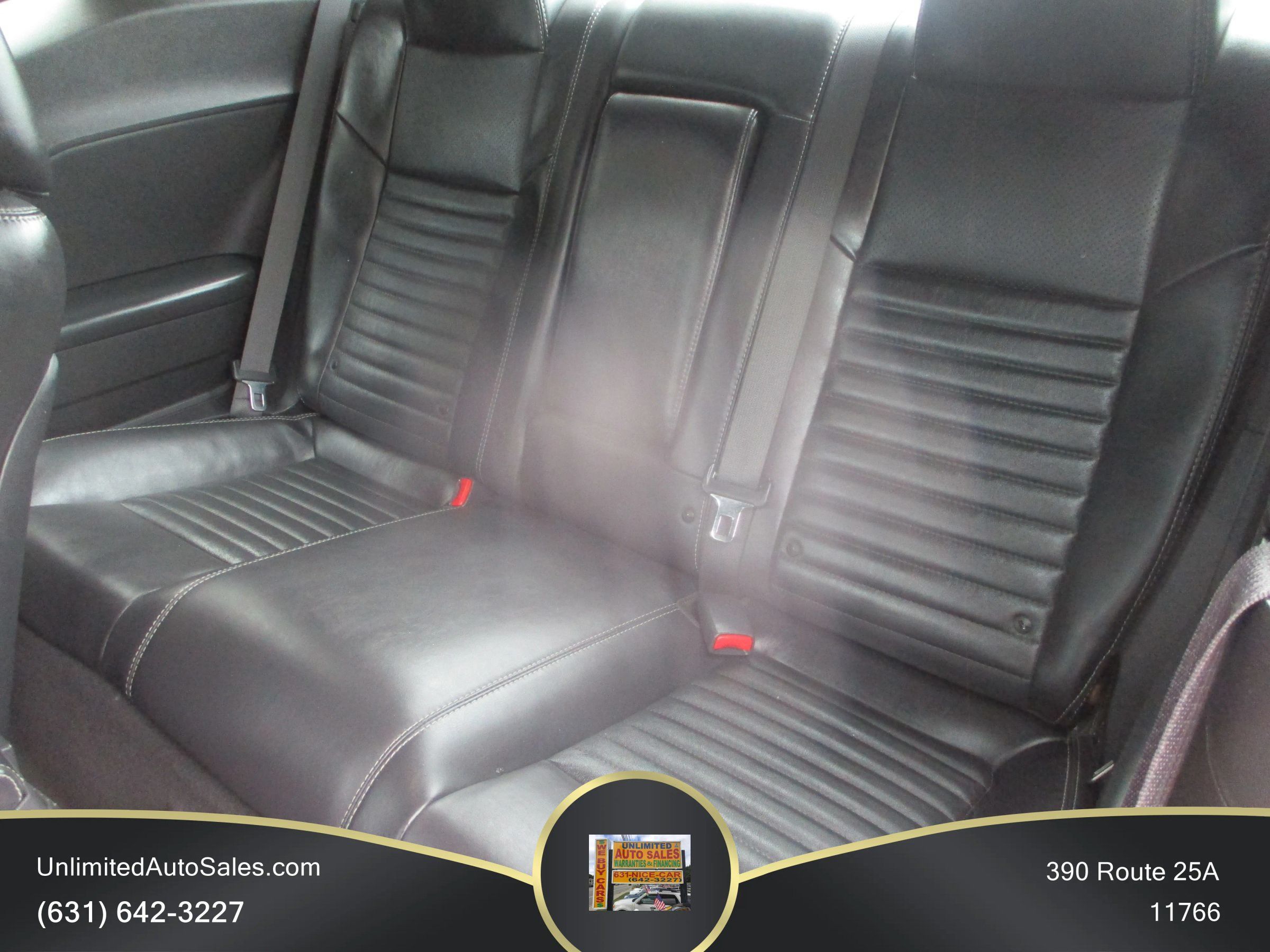 Used 2012 Dodge Challenger R/T RWD image 9