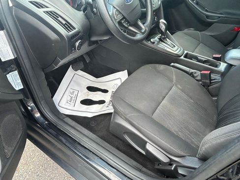 Used 2016 Ford Focus SE FWD image 10