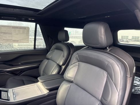 New 2026 Lincoln Navigator L Reserve w/ Jet Appearance Package image 27