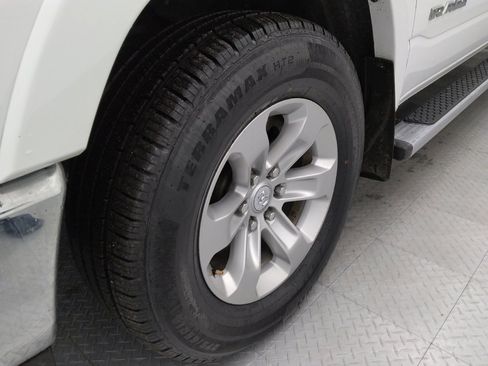 Used 2021 RAM 1500 Laramie image 31