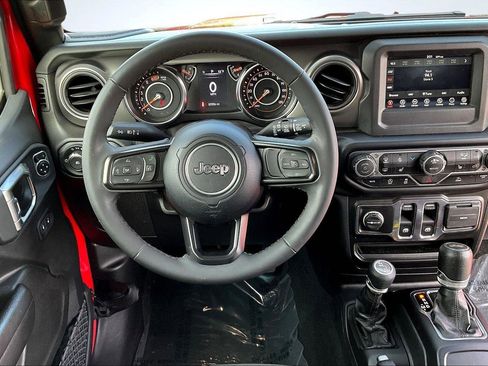 Used 2023 Jeep Wrangler Sport S image 5